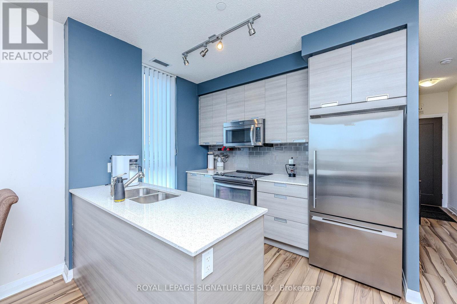 408 - 55 Eglinton Avenue W, Mississauga, Ontario  L5R 0E4 - Photo 10 - W12150006