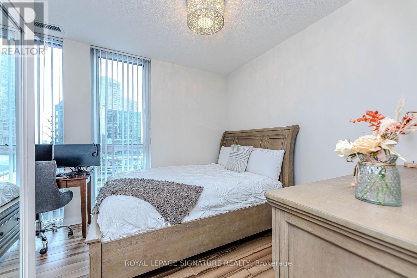 408 - 55 Eglinton Avenue W, Mississauga, Ontario  L5R 0E4 - Photo 21 - W12150006