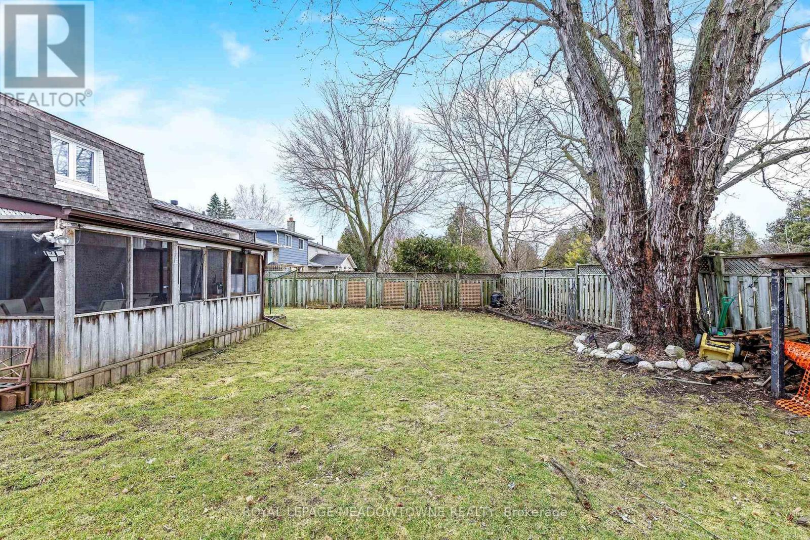 48 Norman Avenue, Halton Hills, Ontario  L7J 2R8 - Photo 11 - W12150038