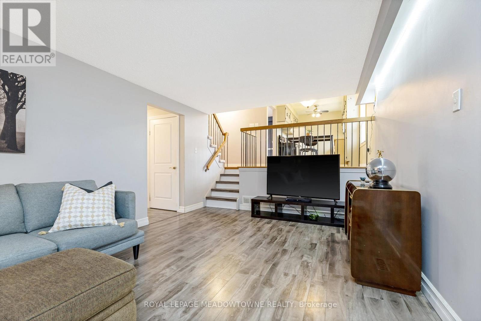 48 Norman Avenue, Halton Hills, Ontario  L7J 2R8 - Photo 15 - W12150038