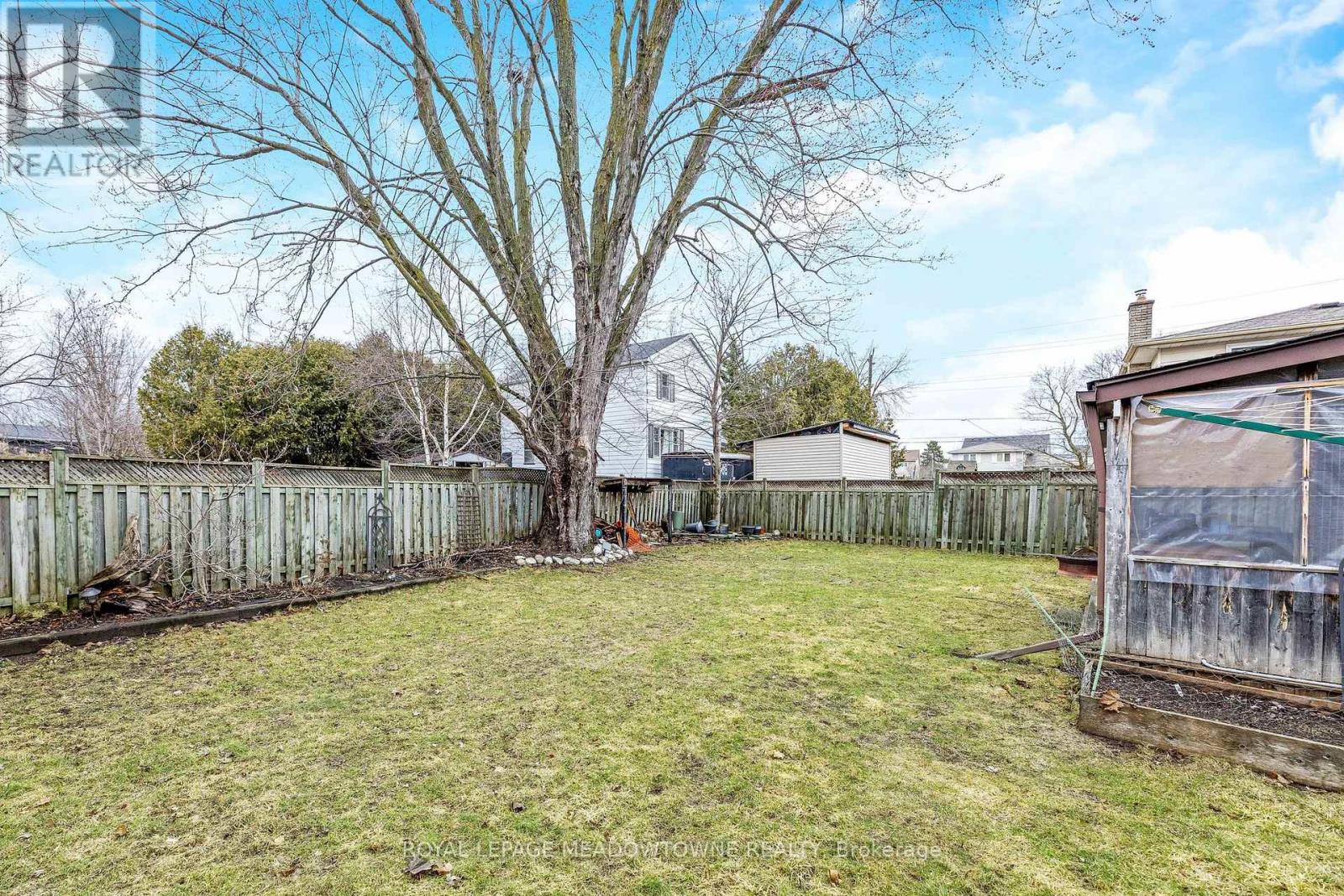 48 Norman Avenue, Halton Hills, Ontario  L7J 2R8 - Photo 6 - W12150038