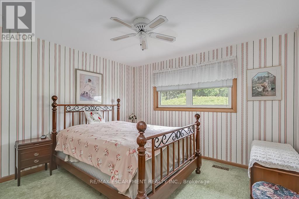 327 Strathcona Drive, Burlington, Ontario  L7L 2E2 - Photo 23 - W12150145