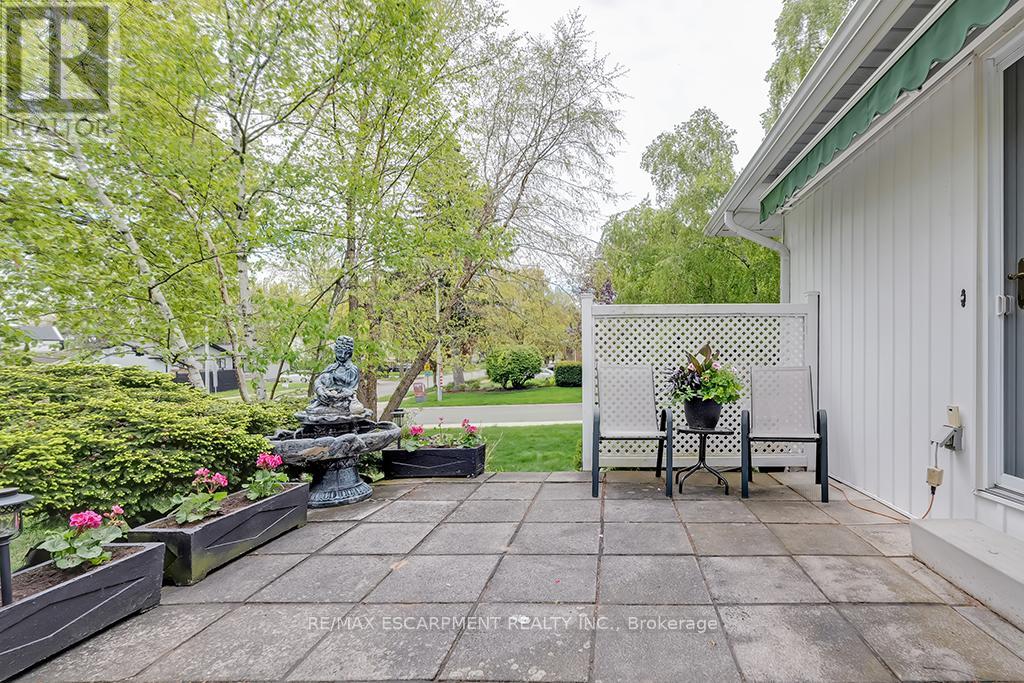 327 Strathcona Drive, Burlington, Ontario  L7L 2E2 - Photo 39 - W12150145