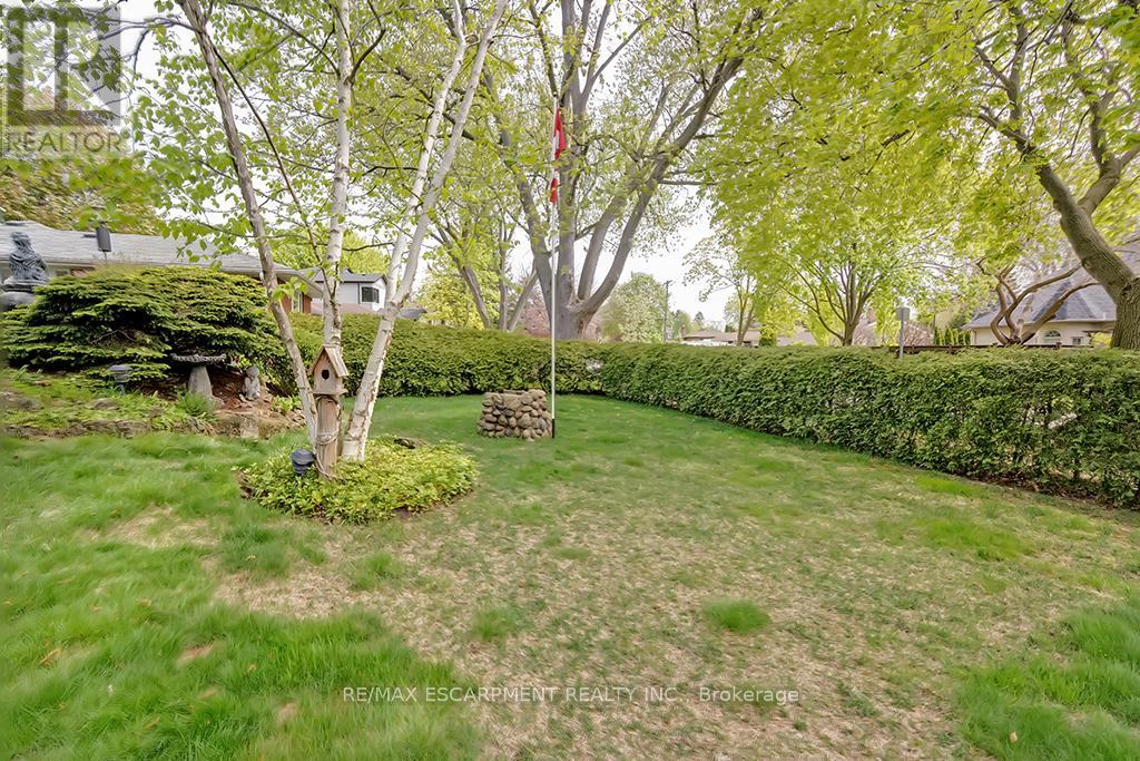 327 Strathcona Drive, Burlington, Ontario  L7L 2E2 - Photo 44 - W12150145