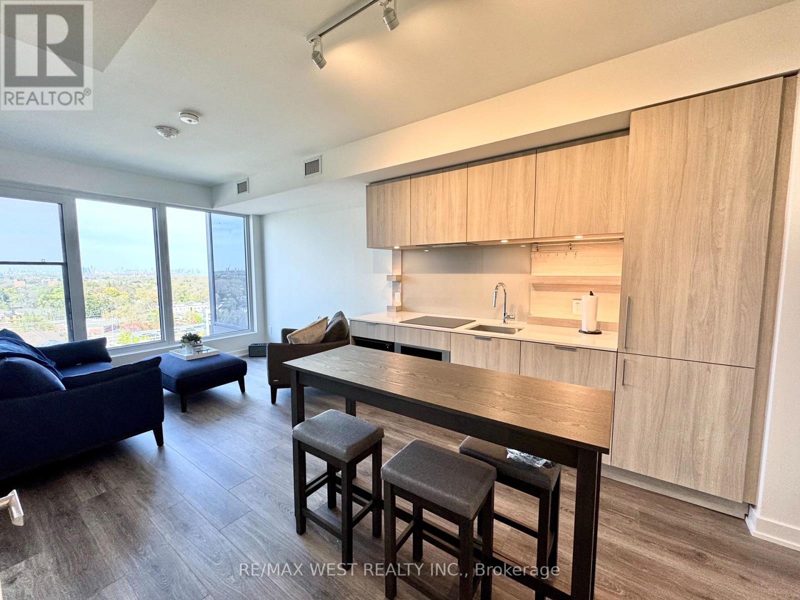 1204 - 28 Ann Street, Mississauga, Ontario  L5G 0E1 - Photo 6 - W12150147