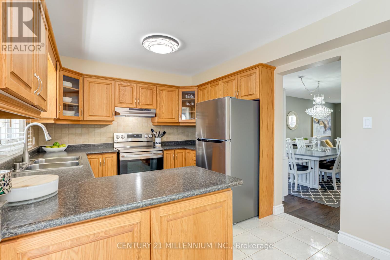 81 Philosopher's Trail, Brampton, Ontario  L6S 4L4 - Photo 10 - W12150169