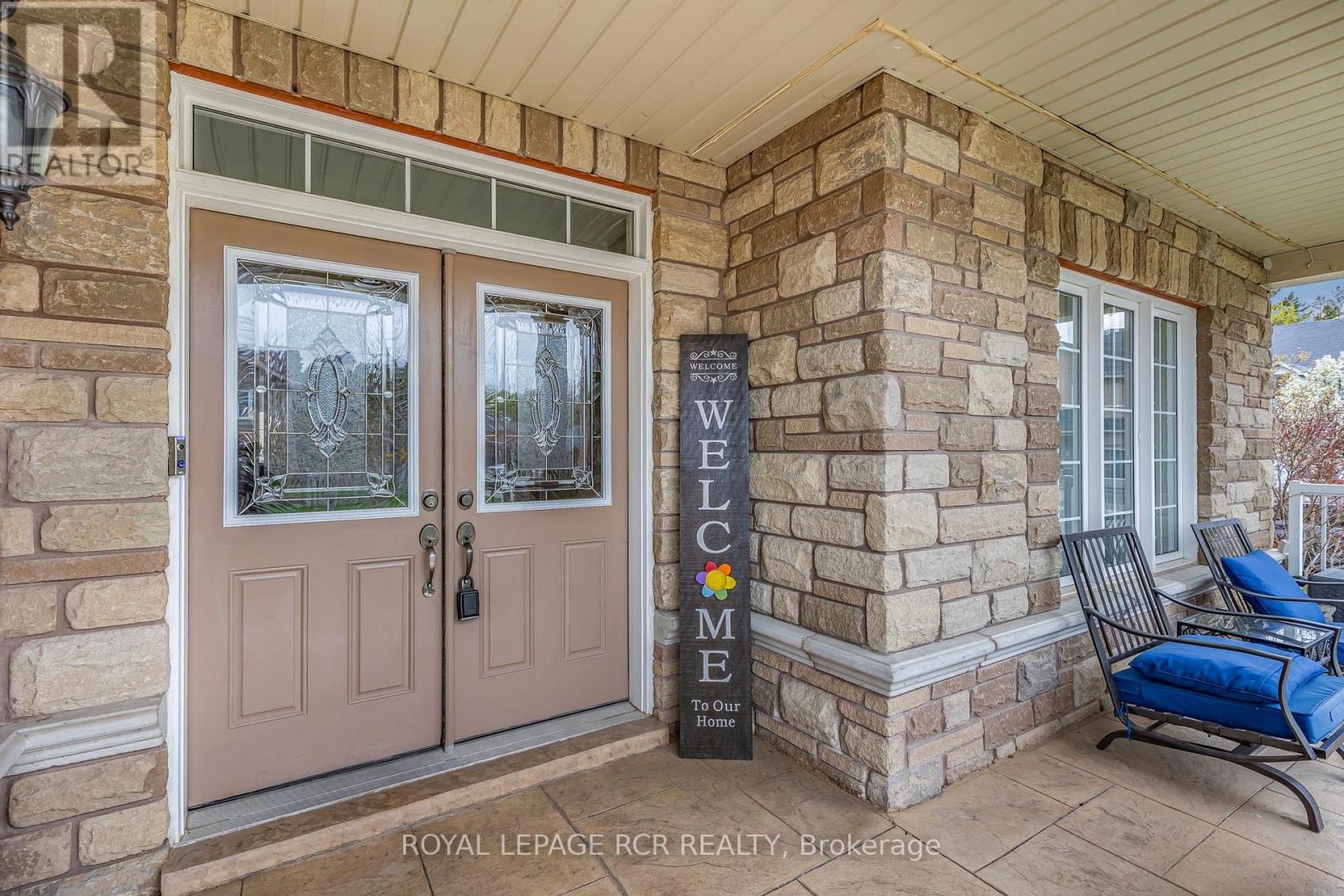 Property at 2 LITTLEBROOK LANE image 4