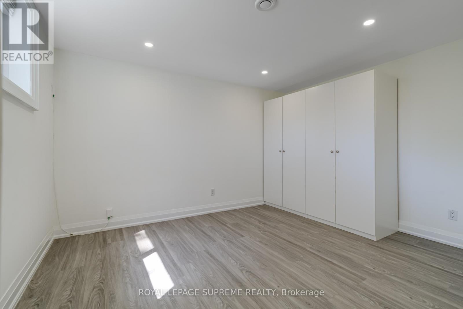 11 Del Ria Drive, Toronto, Ontario  M6L 1L9 - Photo 14 - W12150184