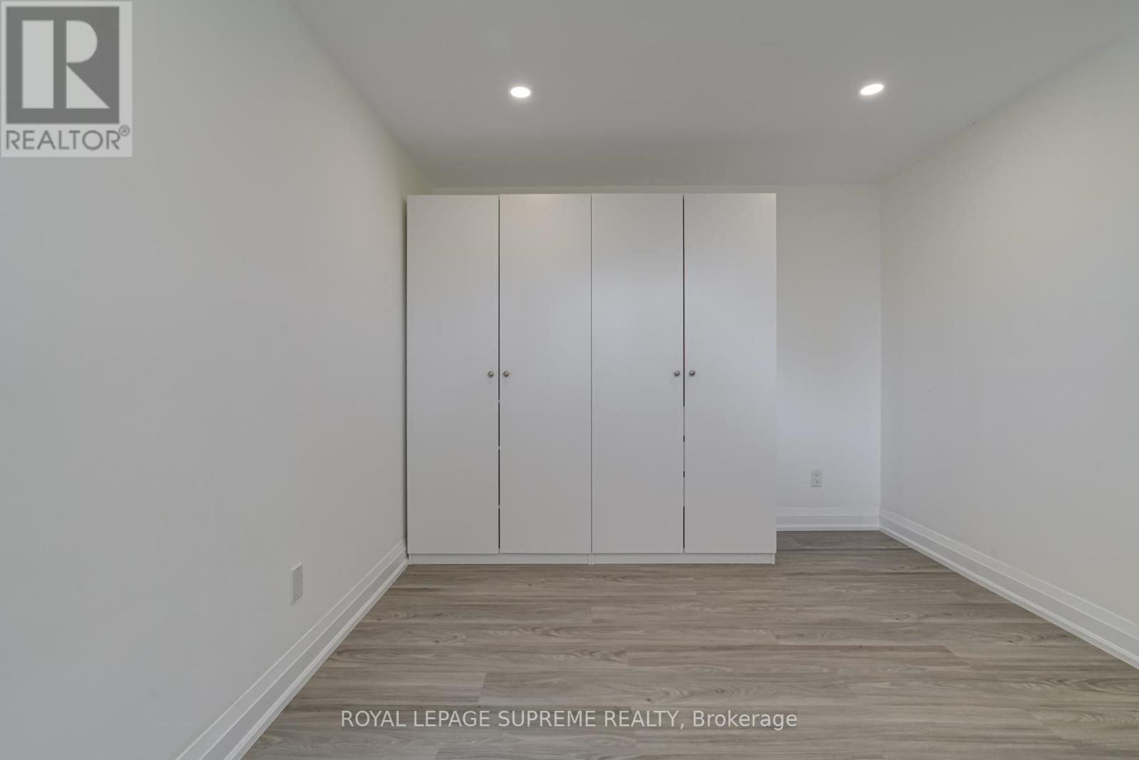 11 Del Ria Drive, Toronto, Ontario  M6L 1L9 - Photo 18 - W12150184