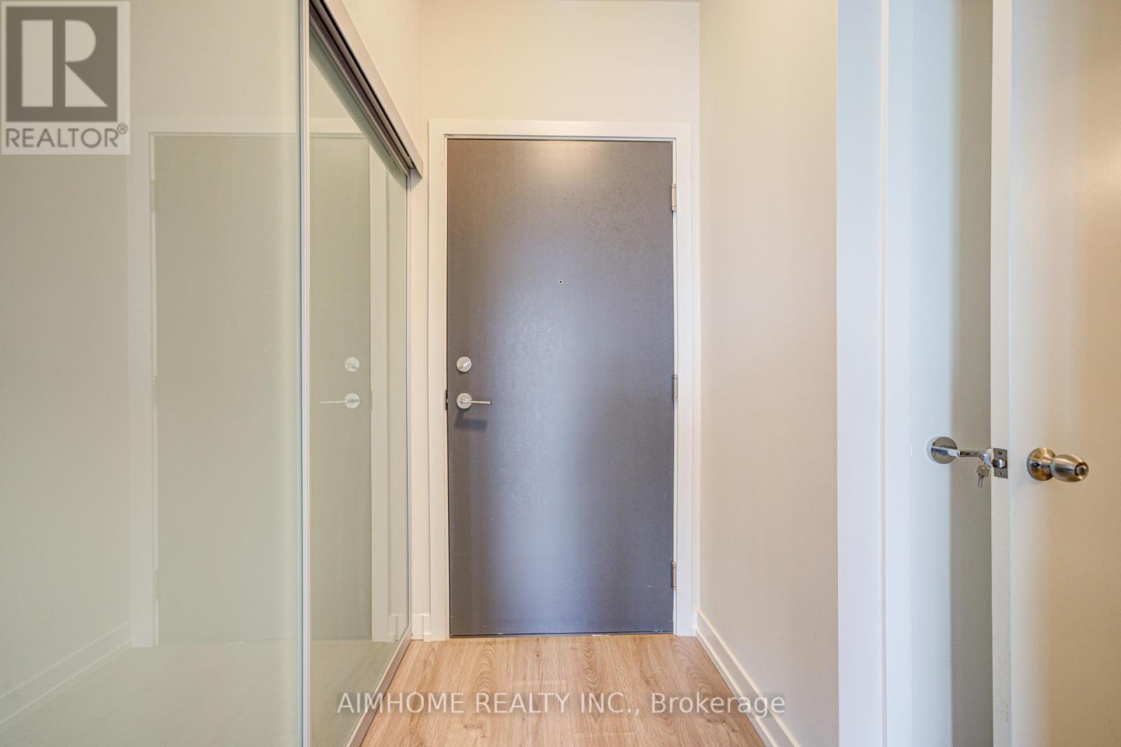 1202 - 10 De Boers Drive, Toronto, Ontario  M3J 0L6 - Photo 6 - W12150242