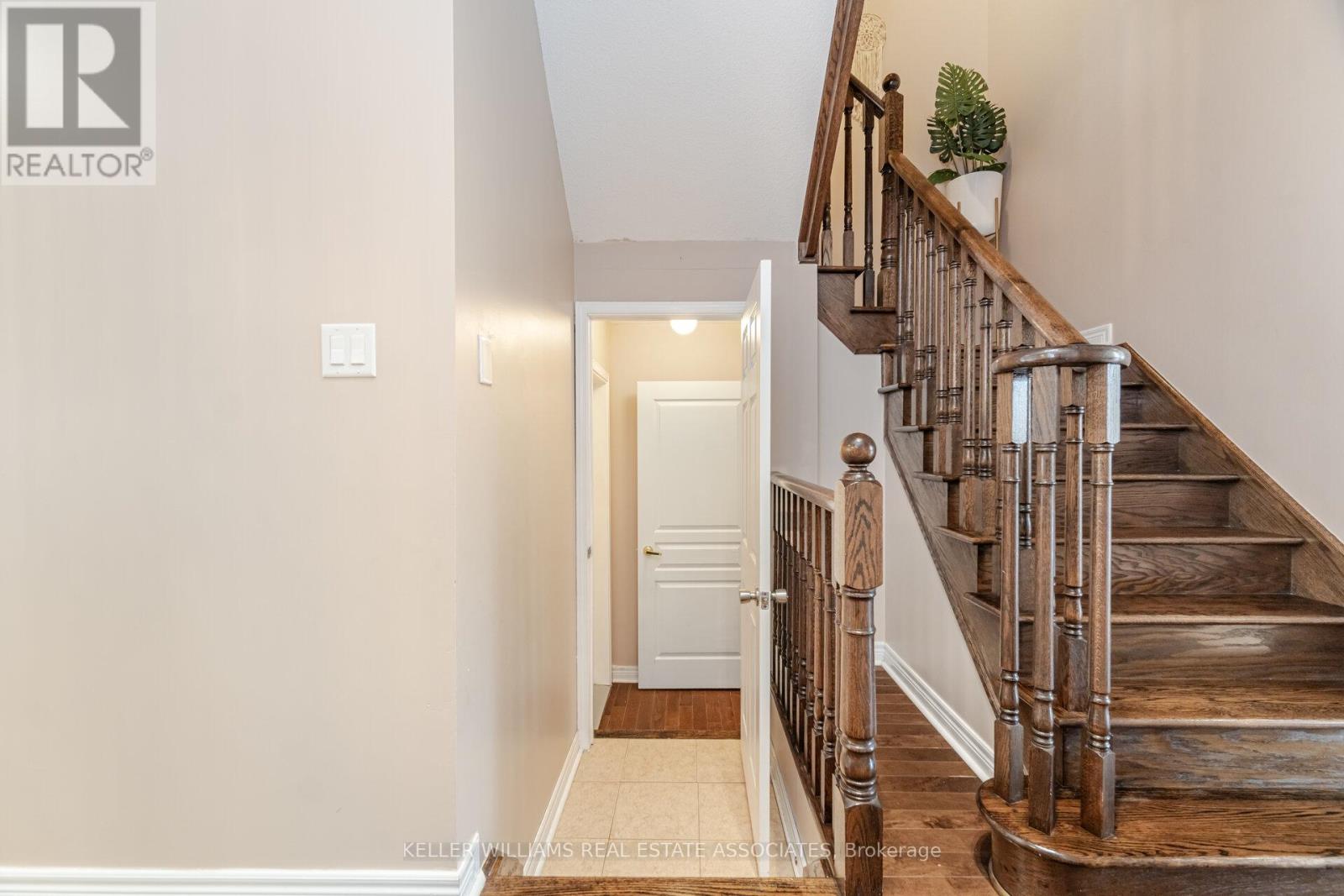 5499 Fudge Terrace, Mississauga, Ontario  L5M 0M9 - Photo 33 - W12150255