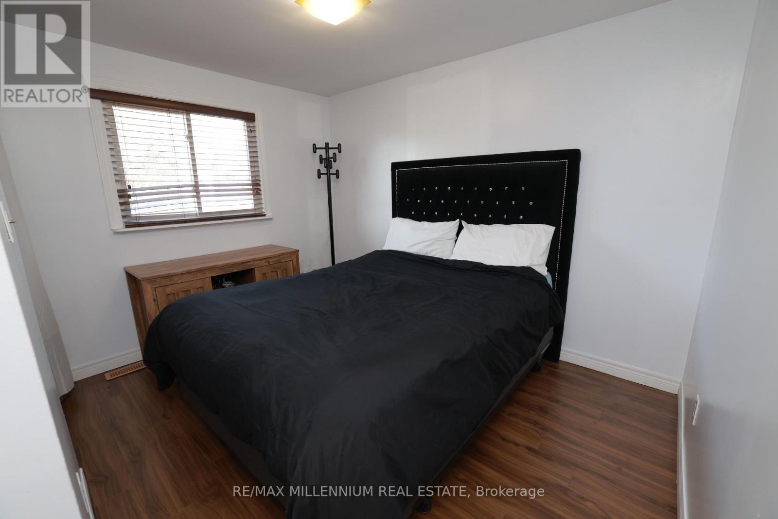 10 Manderley Place, Brampton (Central Park), Ontario  L6S 2S6 - Photo 23 - W12150292