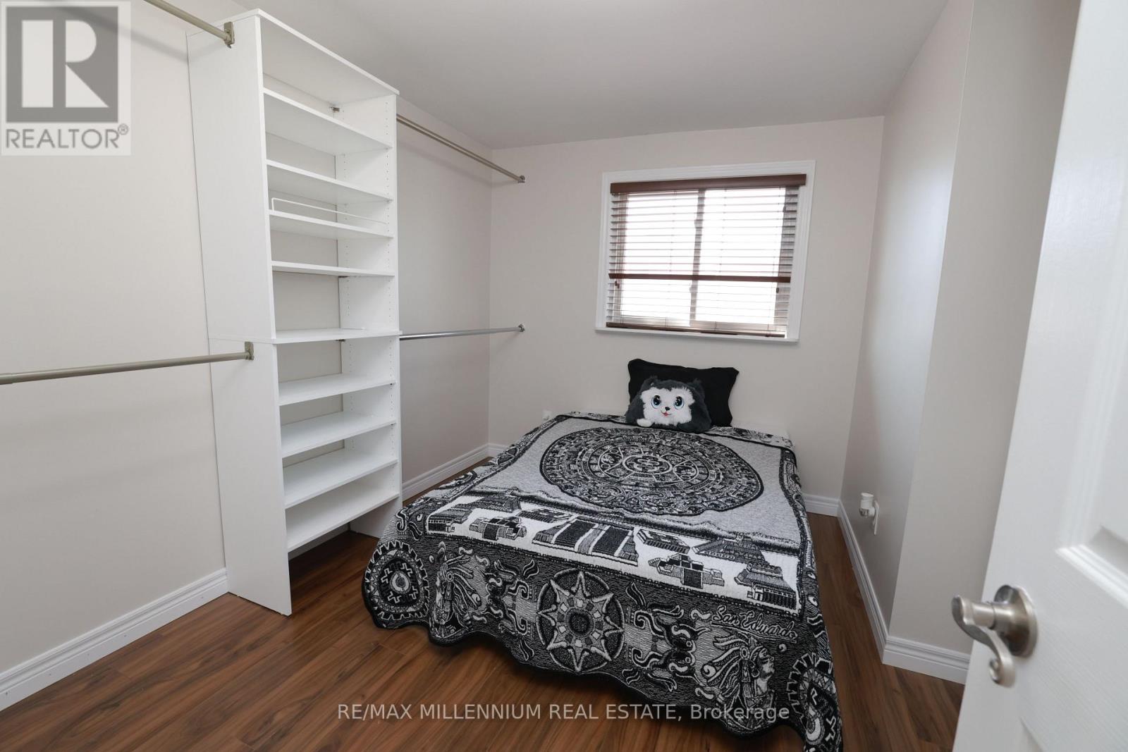10 Manderley Place, Brampton (Central Park), Ontario  L6S 2S6 - Photo 25 - W12150292