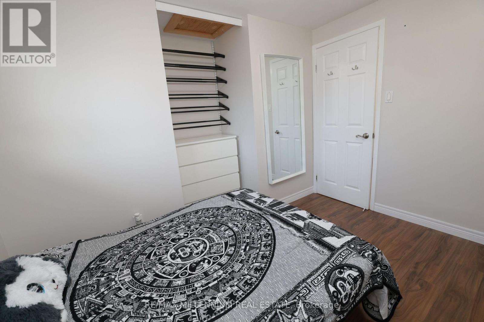 10 Manderley Place, Brampton (Central Park), Ontario  L6S 2S6 - Photo 27 - W12150292