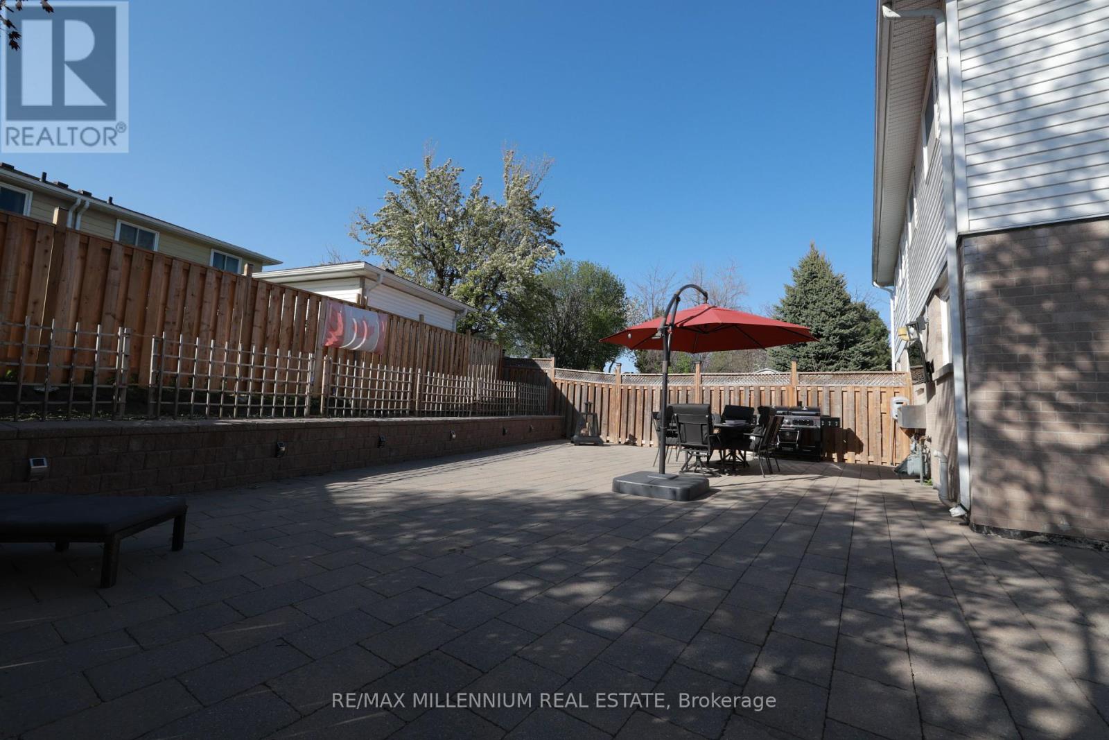 10 Manderley Place, Brampton (Central Park), Ontario  L6S 2S6 - Photo 36 - W12150292