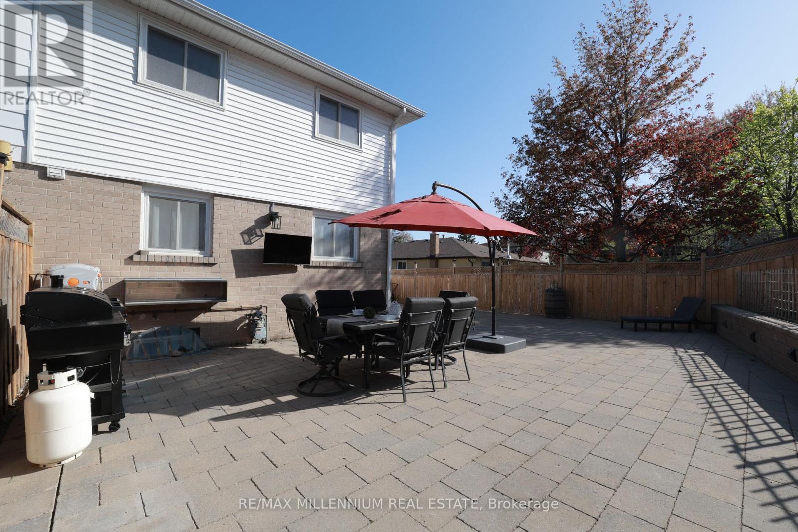 10 Manderley Place, Brampton (Central Park), Ontario  L6S 2S6 - Photo 41 - W12150292