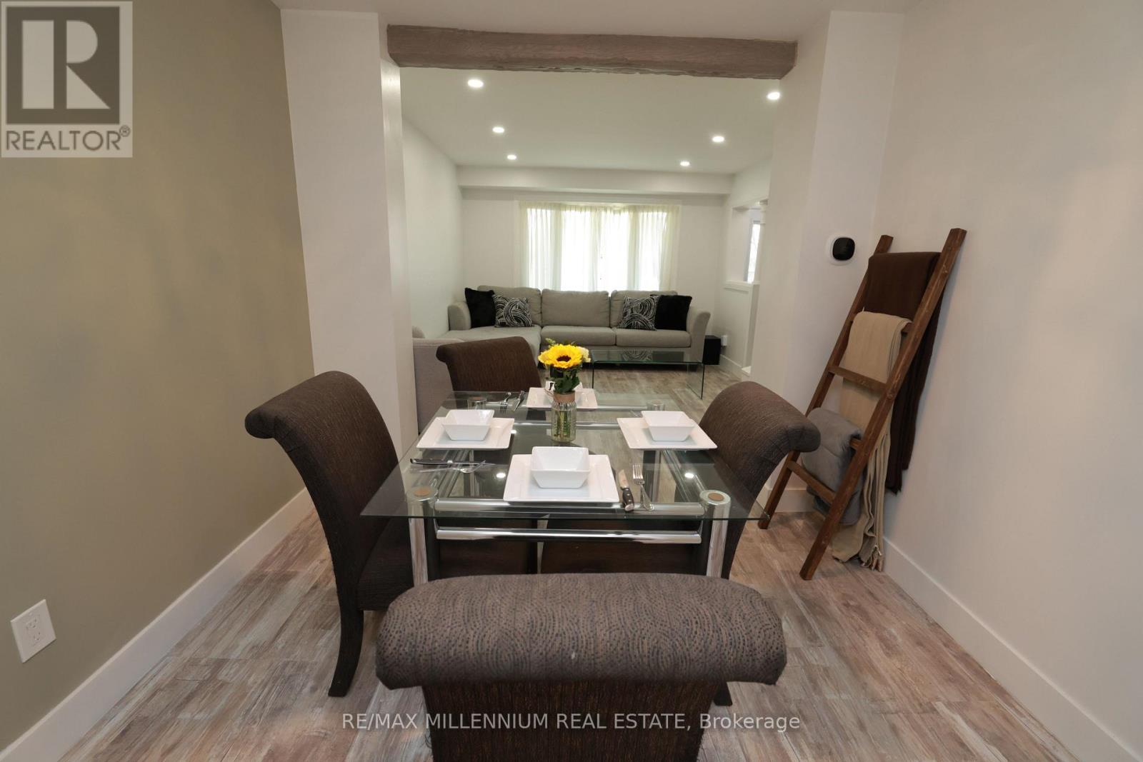 10 Manderley Place, Brampton (Central Park), Ontario  L6S 2S6 - Photo 9 - W12150292