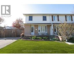 10 MANDERLEY PLACE, Brampton, Ontario