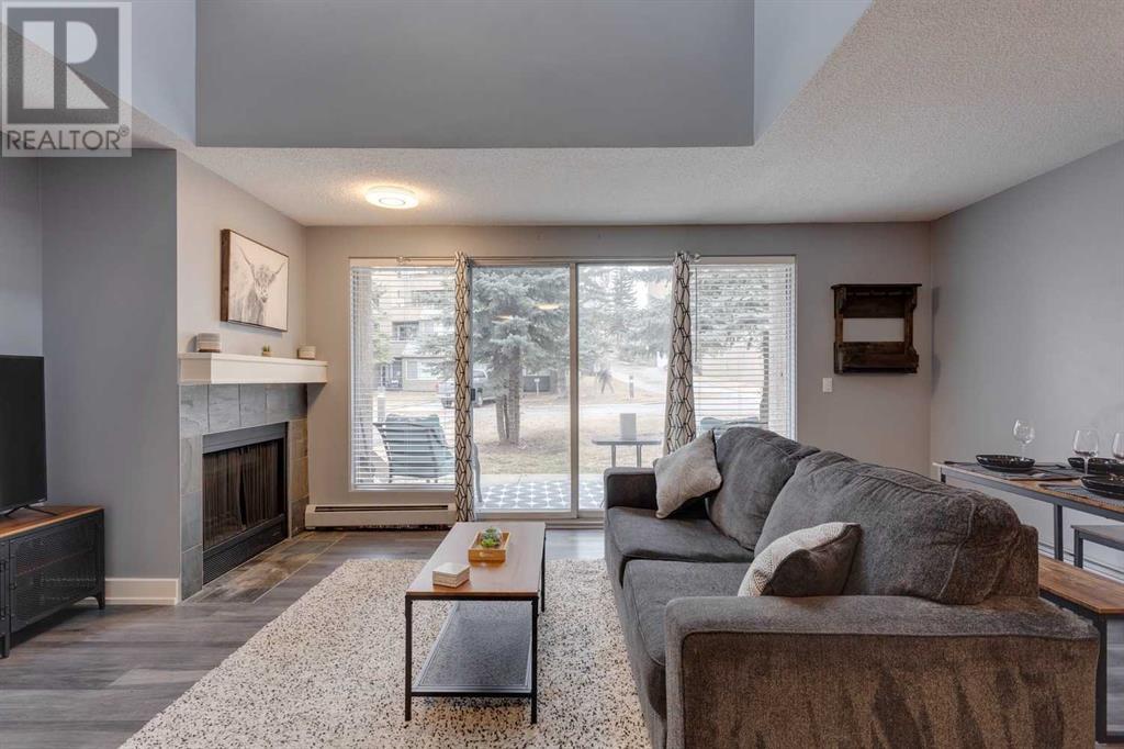 Property at 10, 114 Village Heights SW image 3