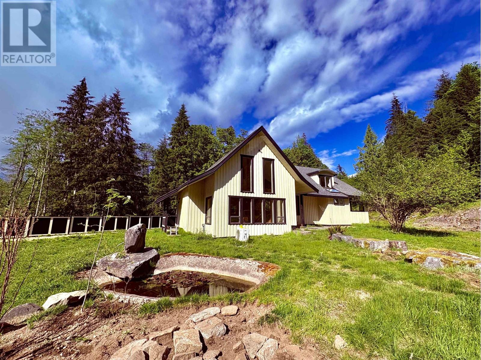 Property at 650a DULCIE ROAD image 1