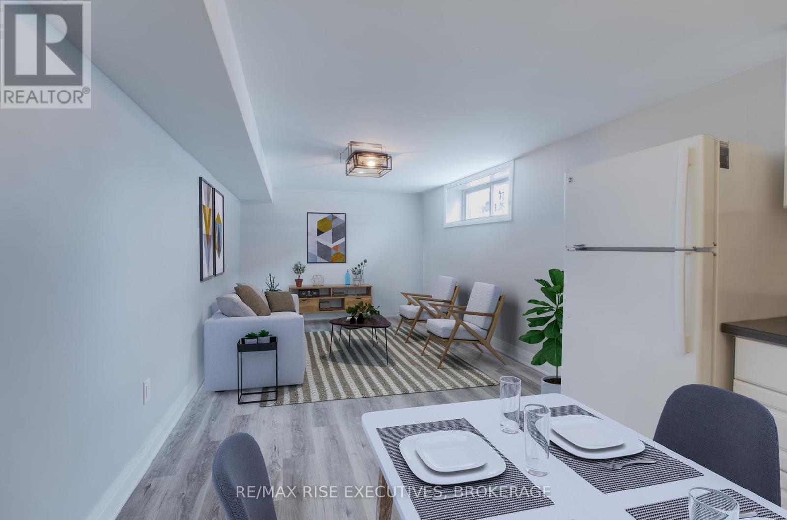 Property at 2 - 258 KINGSCOURT AVENUE image 4