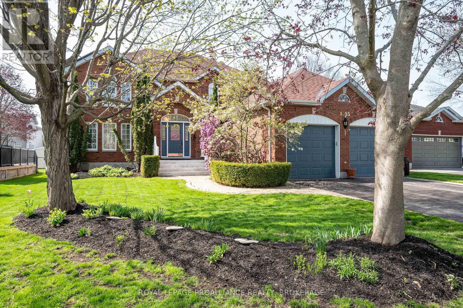 Property at 1055 WICKHAM CIRCLE image 1