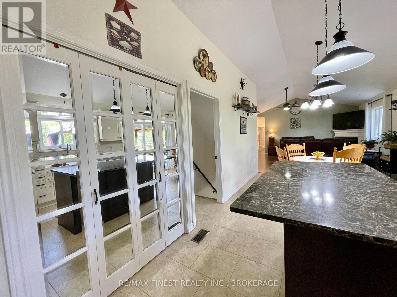 1226 Rutledge Road, Frontenac (Frontenac South), Ontario  K0H 2L0 - Photo 14 - X12150556
