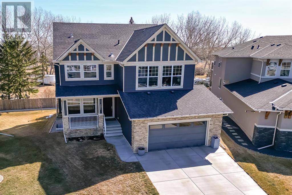 Property at 221 Kinniburgh Cove image 1
