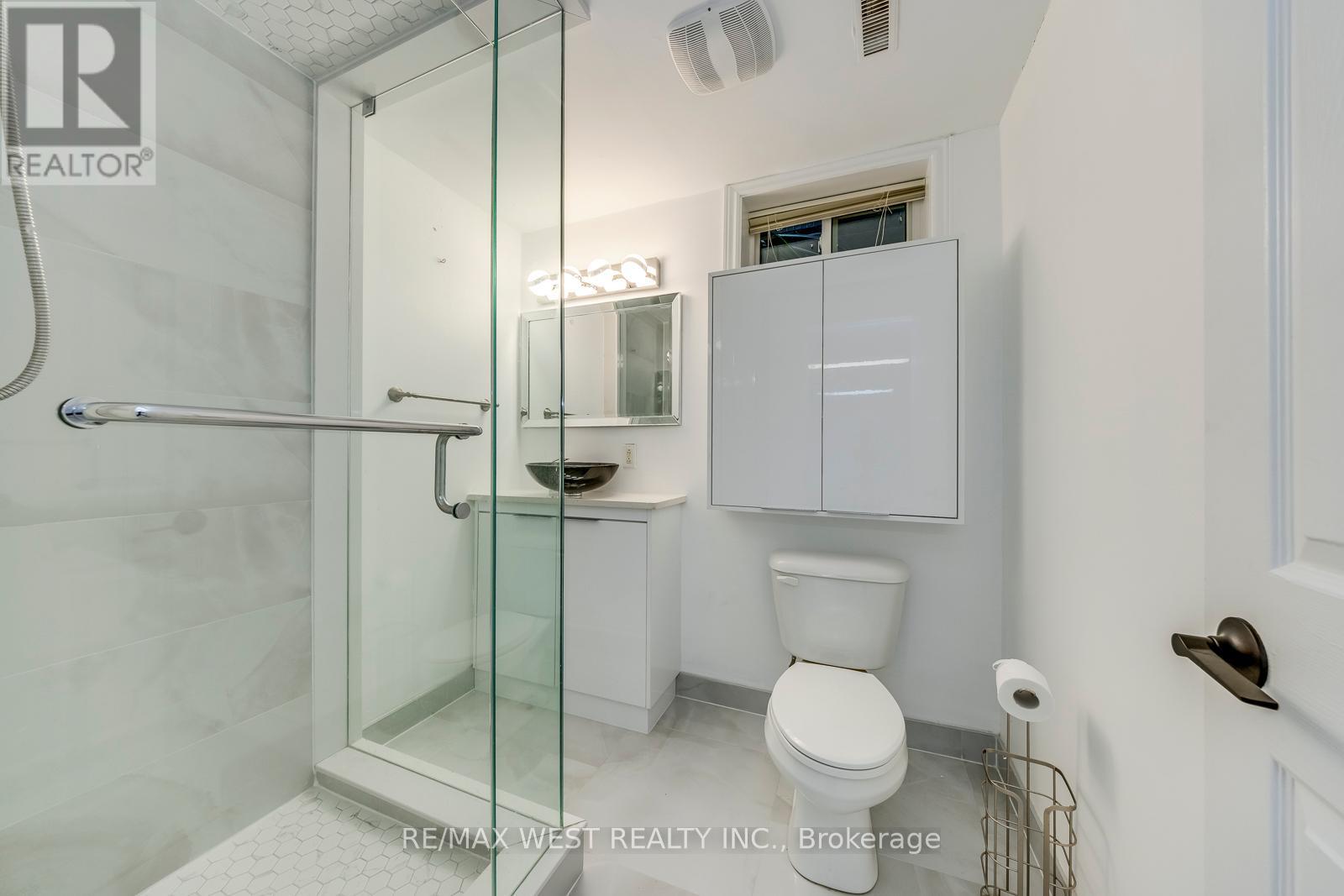 8077 Mount Carmel Boulevard, Niagara Falls, Ontario  L2H 2Y8 - Photo 32 - X12149964
