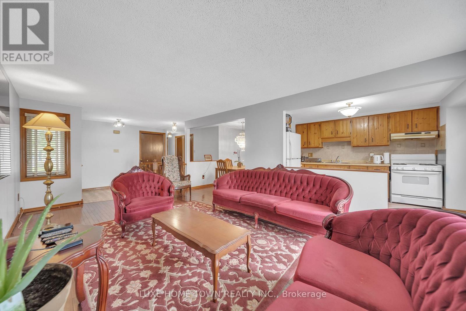 355 Stornoway Drive, Centre Wellington, Ontario  N1M 3K9 - Photo 14 - X12150159