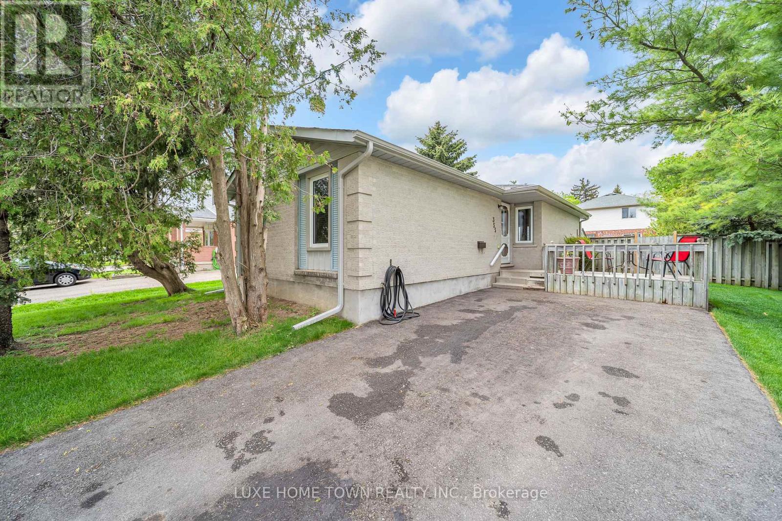 Property at 355 STORNOWAY DRIVE image 3