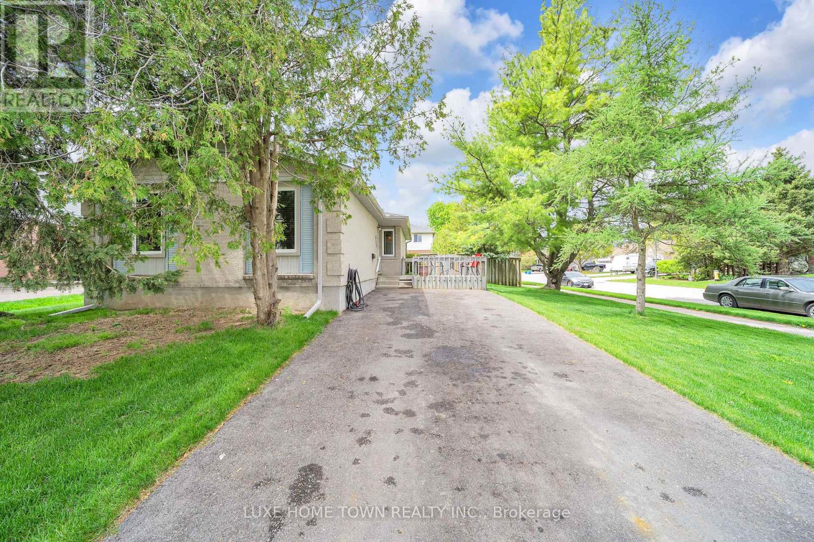 Property at 355 STORNOWAY DRIVE image 4