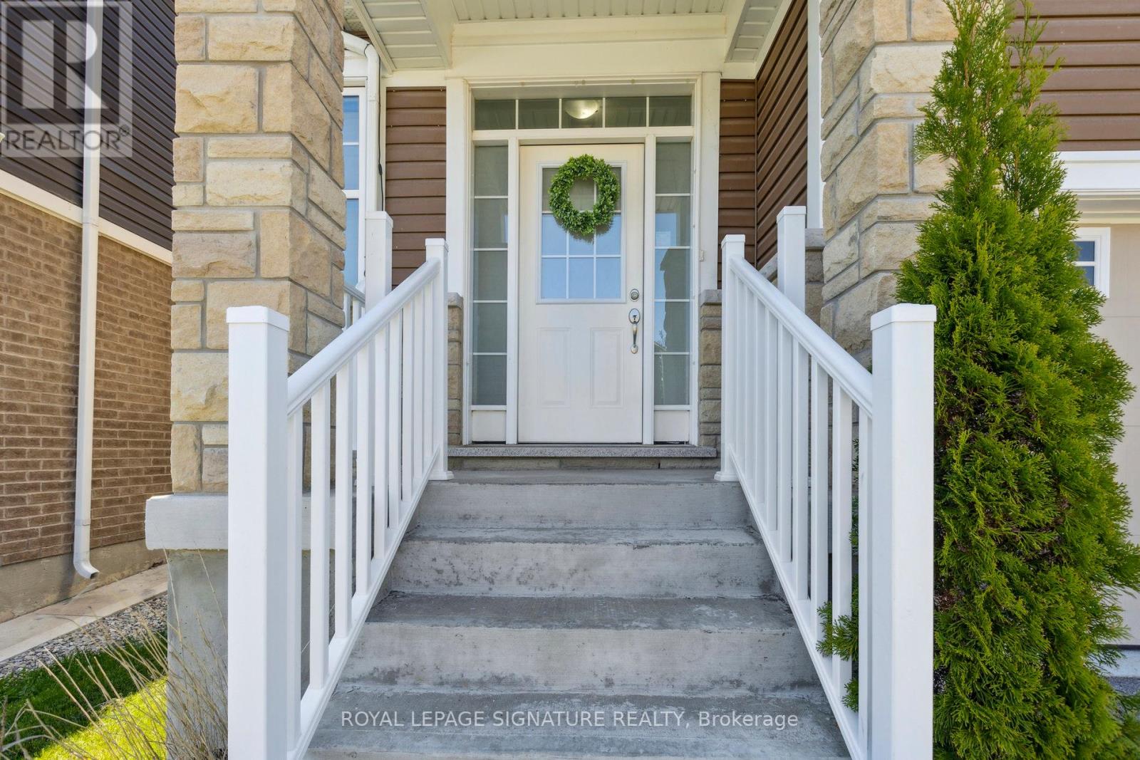 Property at 28 DRESSAGE TRAIL image 3