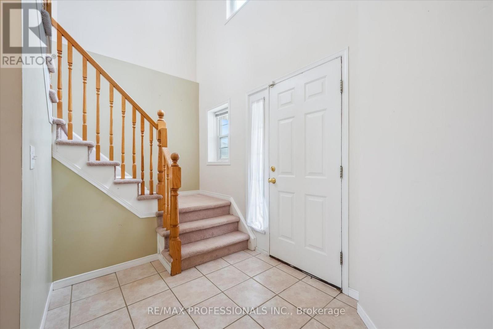 Property at 165 SILURIAN DRIVE image 4