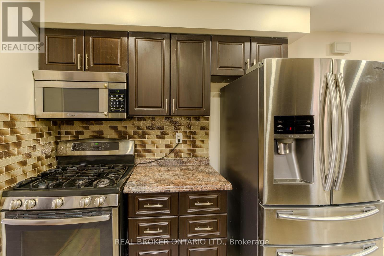 17 Taymall Street, Hamilton, Ontario  L8W 1Z7 - Photo 6 - X12150290