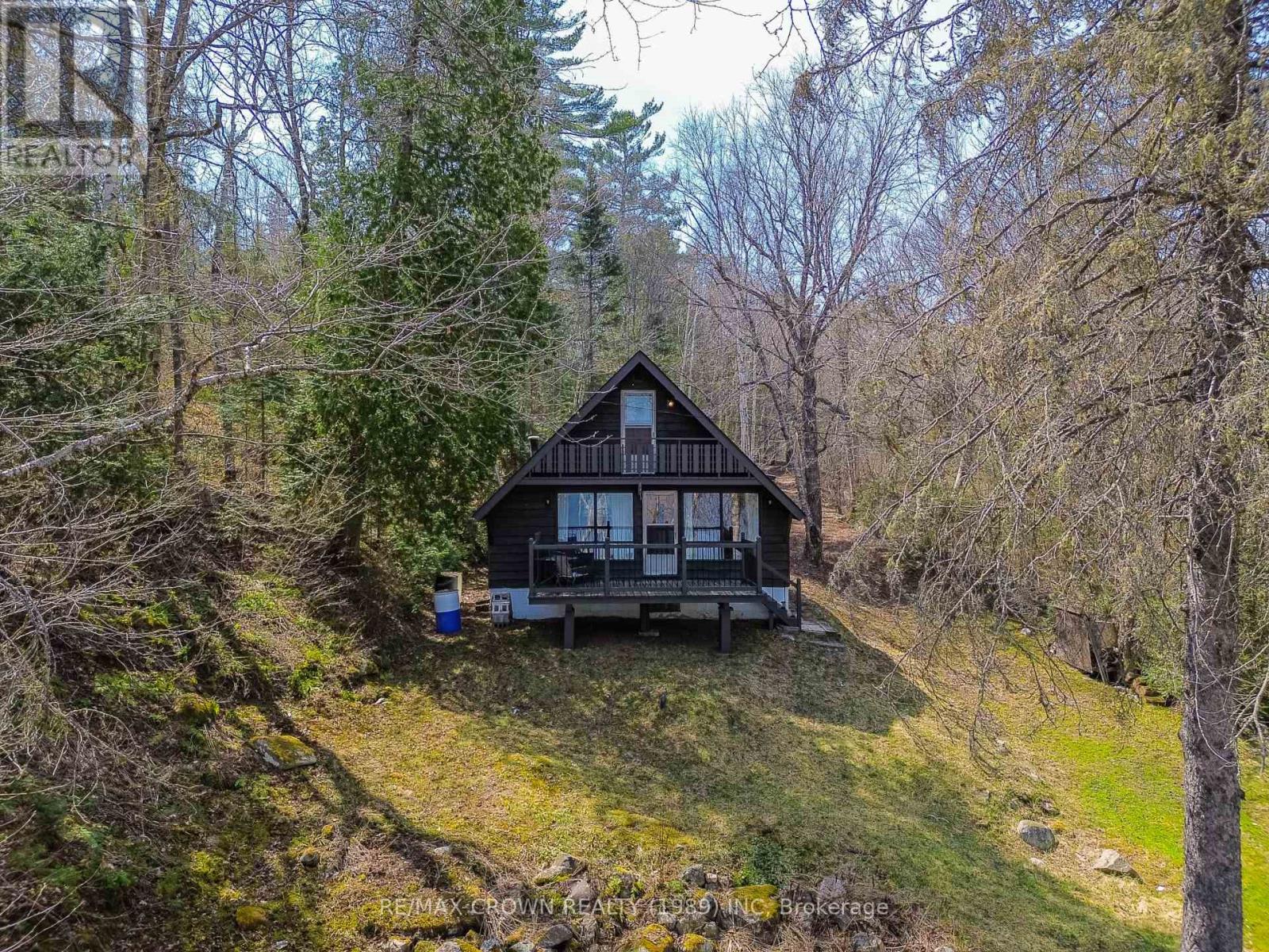 3 Bells Road, Unorganized Townships, Ontario  P0H 2K0 - Photo 4 - X12150493
