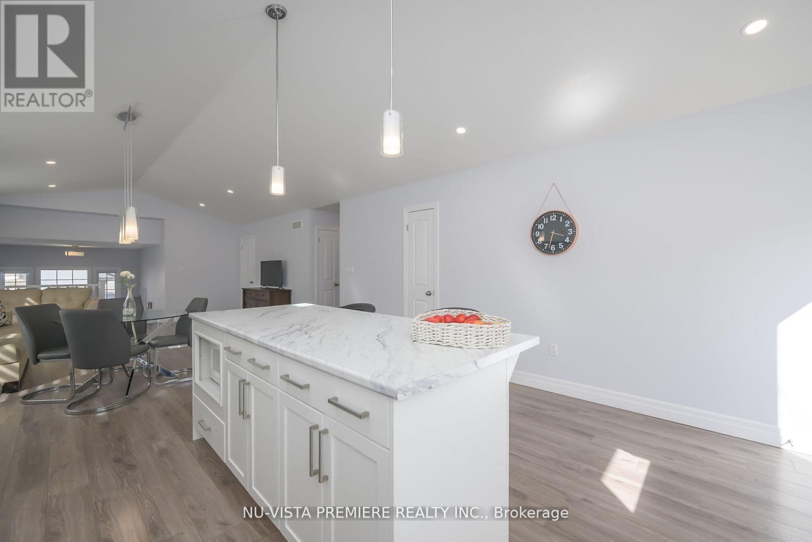 Photo 9 of 22 for 105 Gilmour Drive