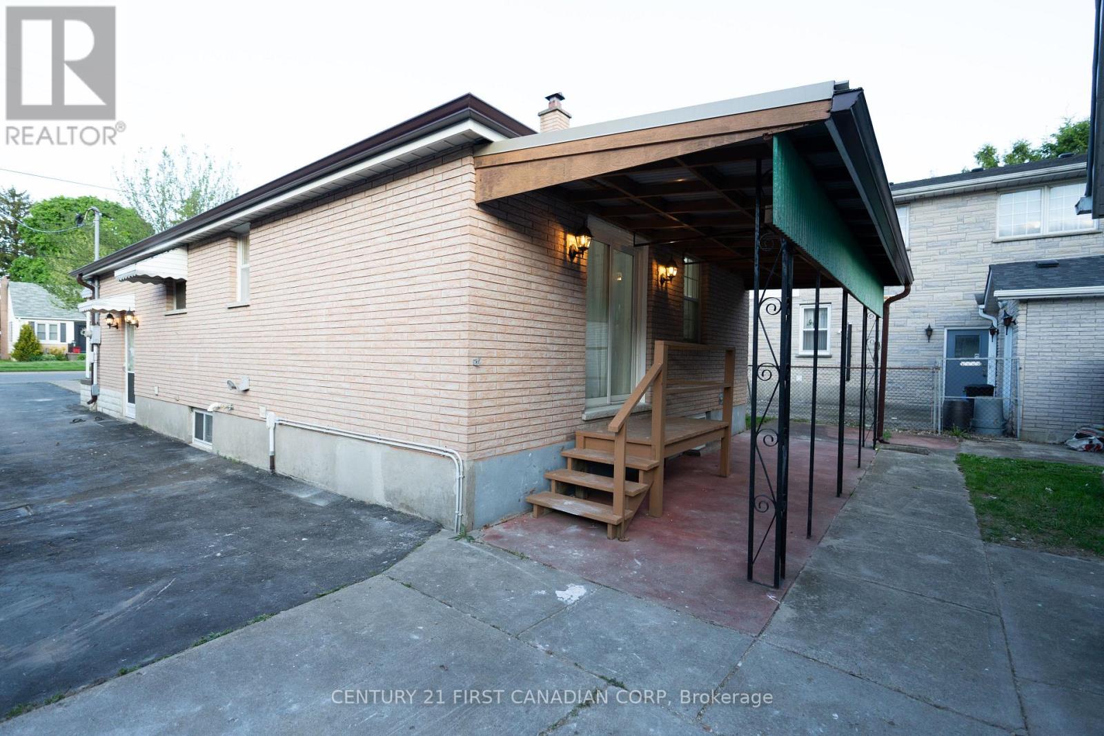 439 Hale Street E, London East (East N), Ontario  N5W 1G5 - Photo 37 - X12150515