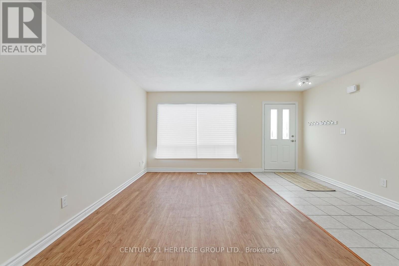 20 Frost Trail, Barrie, Ontario  L4N 4X1 - Photo 4 - S12104052