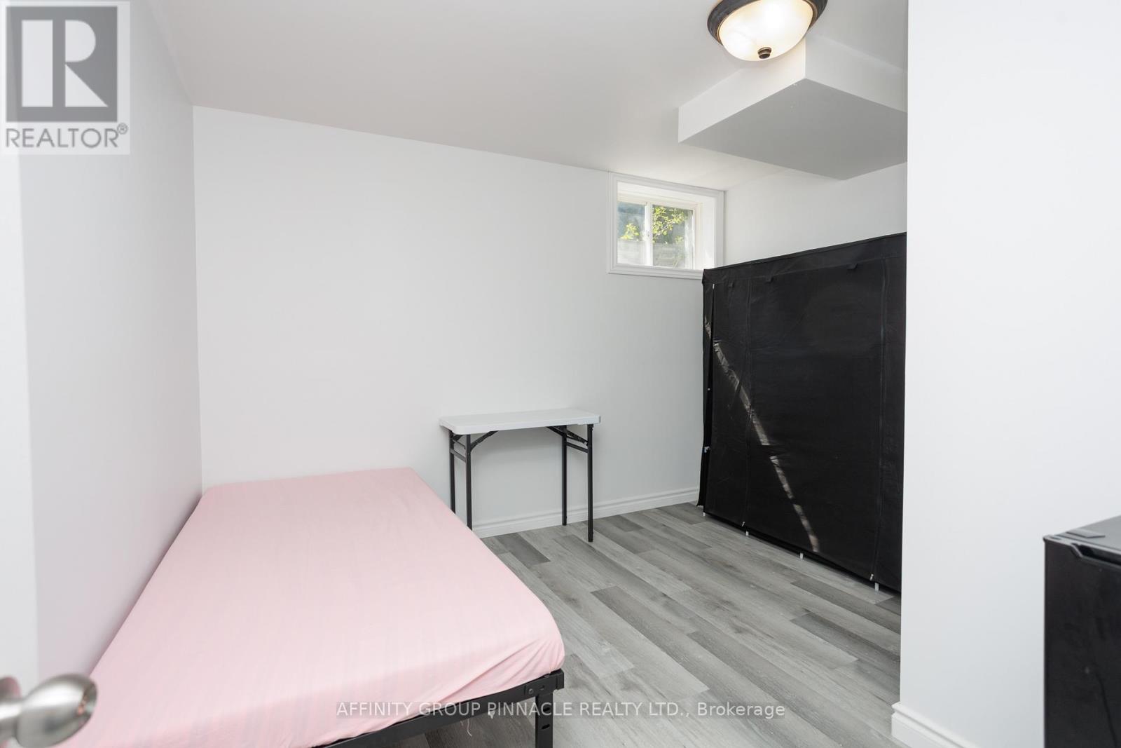 4 Champlain Boulevard, Kawartha Lakes, Ontario  K9V 0H9 - Photo 25 - X12150461