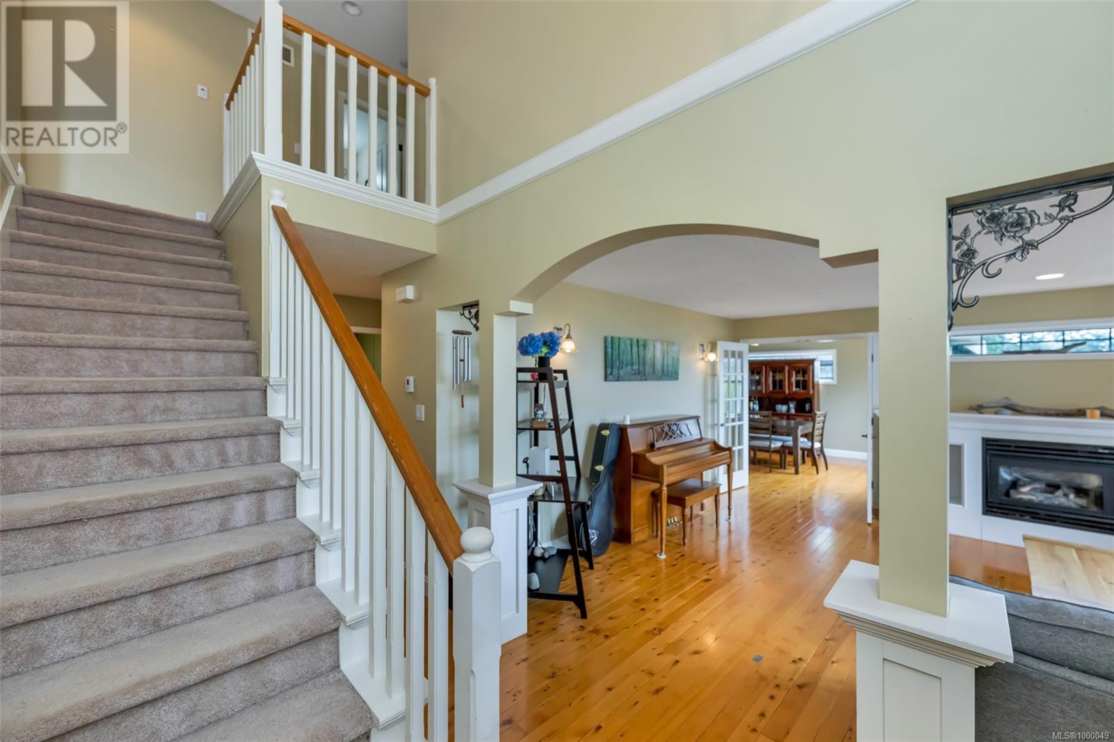 Property at 6251 Thomson Terr image 4