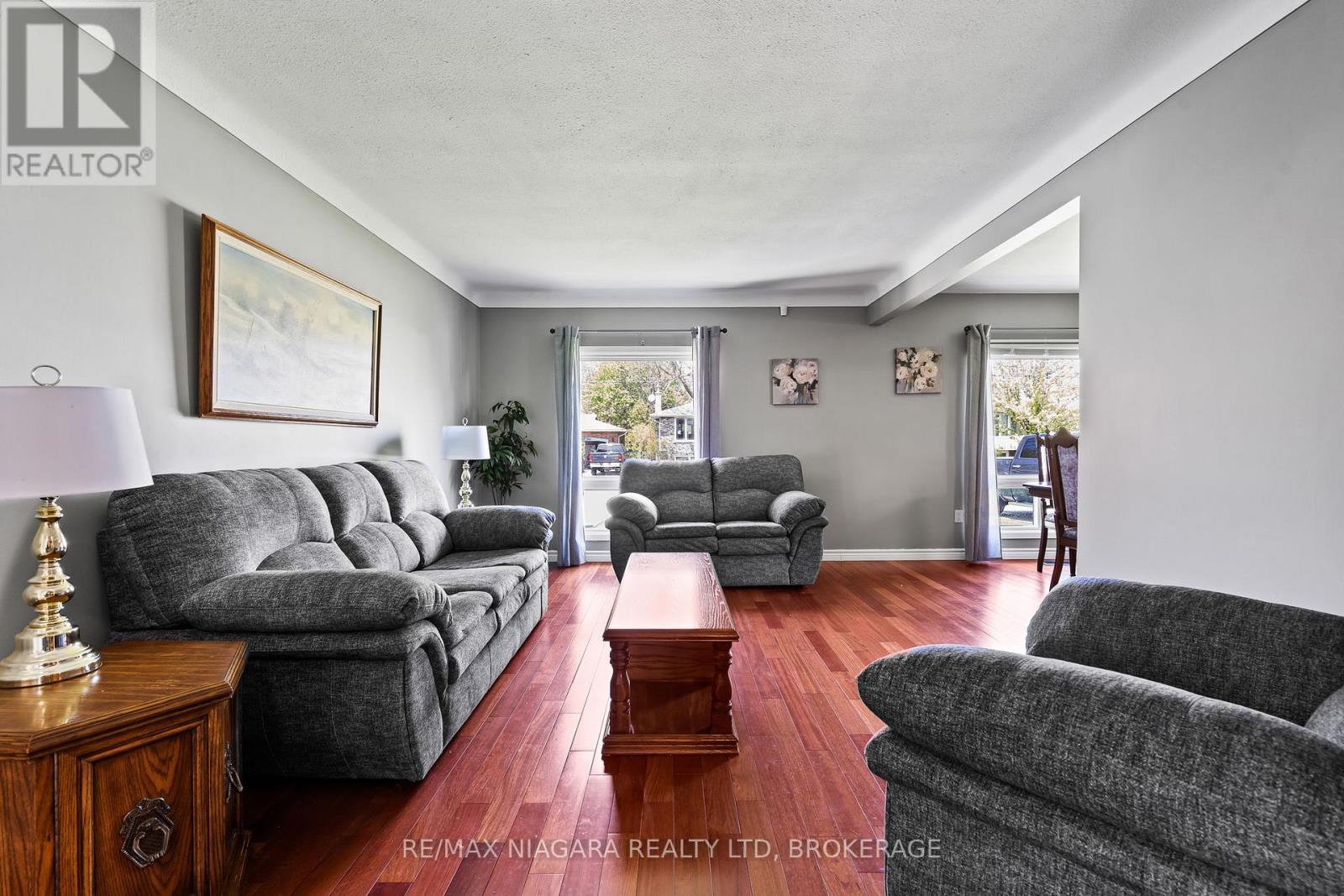 Property at 36 BENDINGROAD CRESCENT image 3