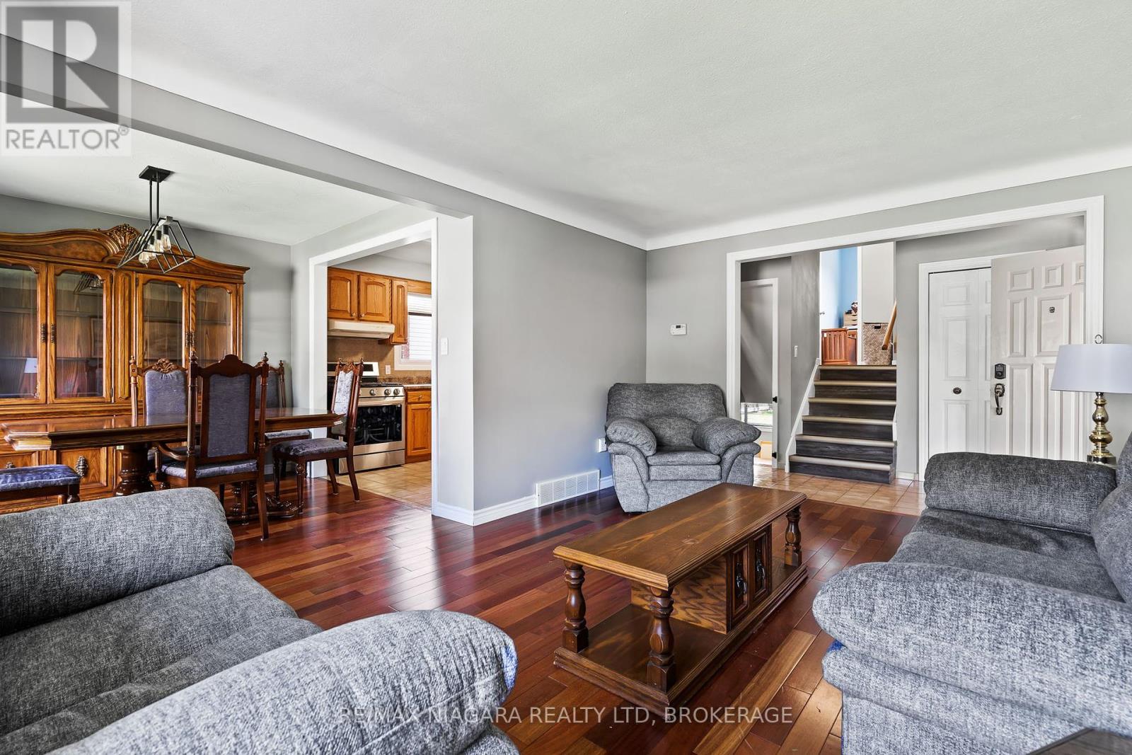 Property at 36 BENDINGROAD CRESCENT image 4