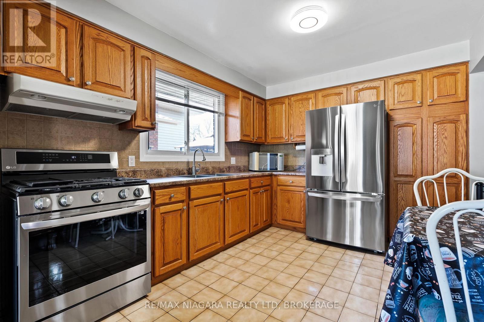 Property at 36 BENDINGROAD CRESCENT image 5