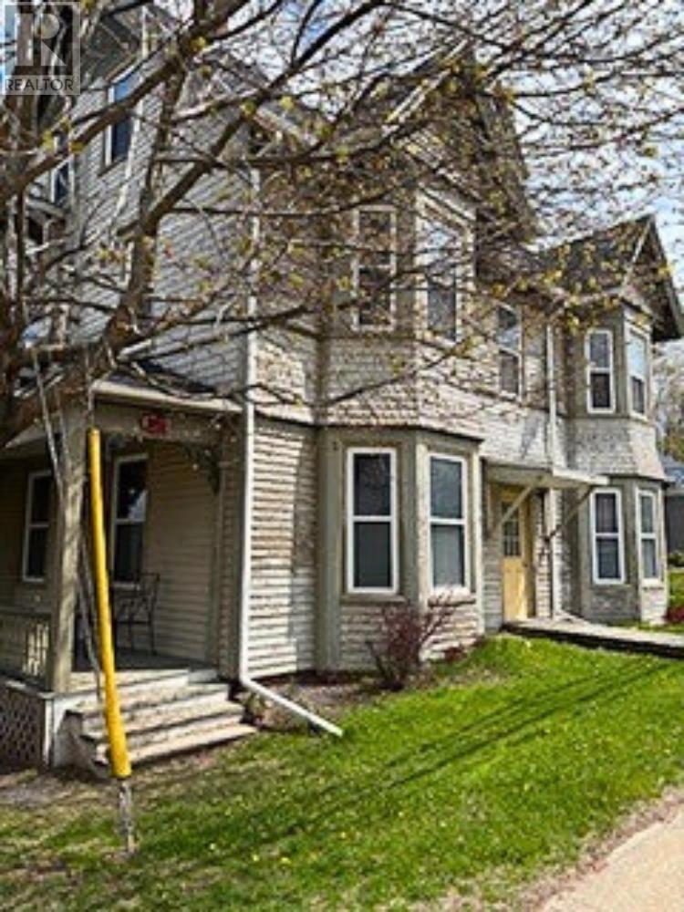 598 Main Street, Montague, Prince Edward Island  C0A 1R0 - Photo 3 - 202428596