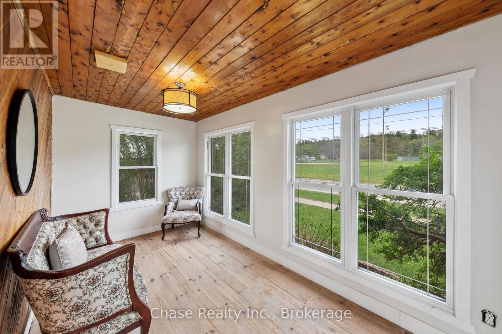 Property at 68 FOX STREET image 4