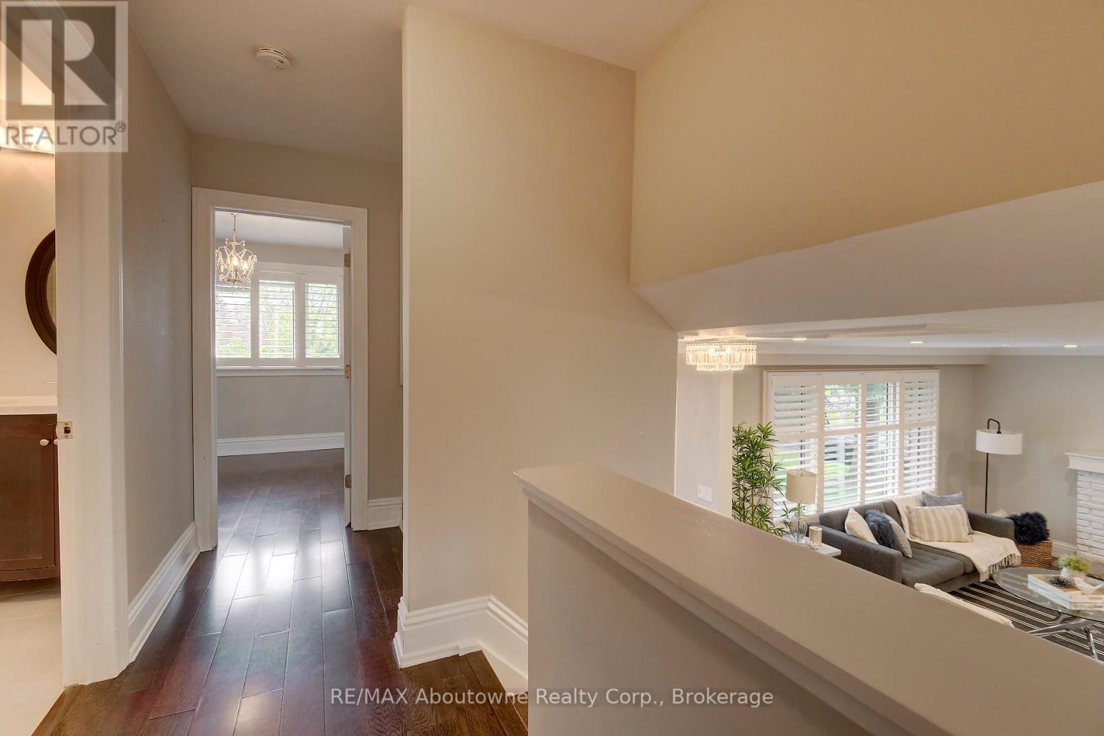 255 Wales Crescent, Oakville, Ontario  L6L 3X8 - Photo 25 - W12150327