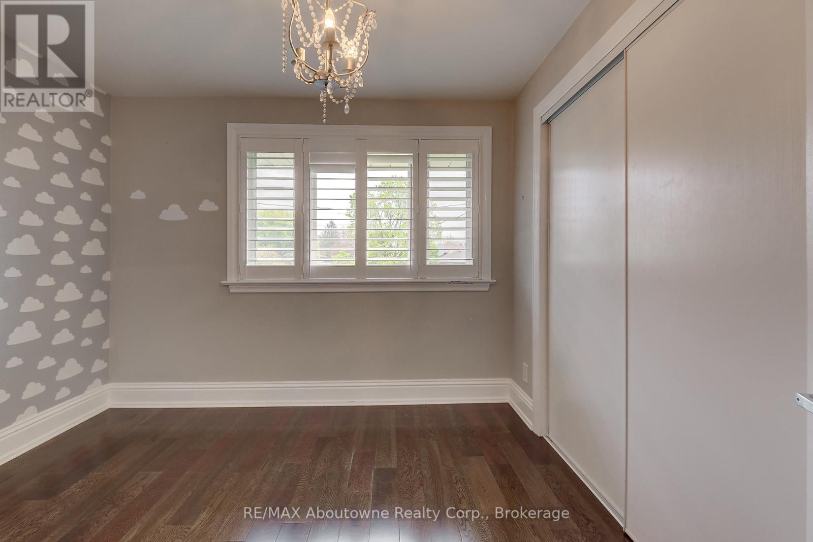 255 Wales Crescent, Oakville, Ontario  L6L 3X8 - Photo 26 - W12150327