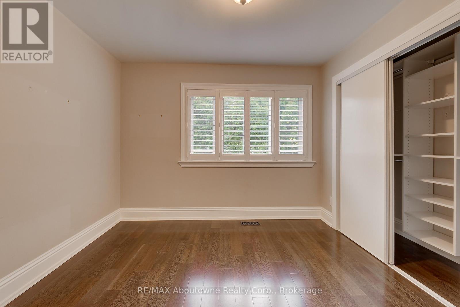 255 Wales Crescent, Oakville, Ontario  L6L 3X8 - Photo 29 - W12150327