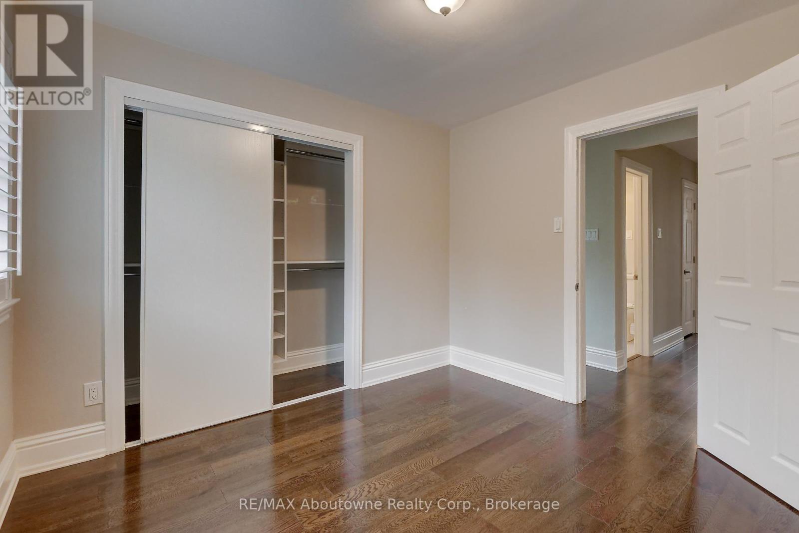 255 Wales Crescent, Oakville, Ontario  L6L 3X8 - Photo 30 - W12150327
